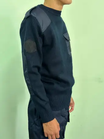 Свитер форменный, фотография 2