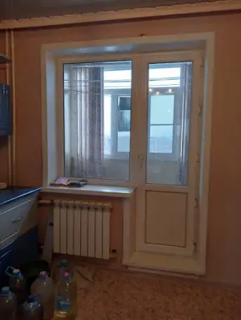 Продаётся 3-х комнатная квартира  улучшенной планировки на 9 мик-не, фотография 1