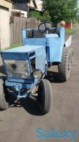 Трактор и прицеп, фотография 1