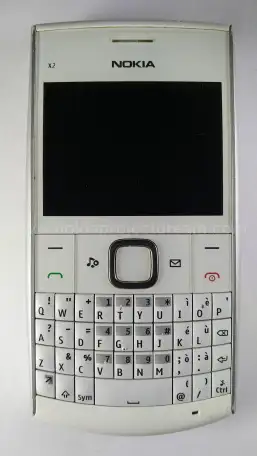 Мобильный телефон Nokia X2-01, фотография 1