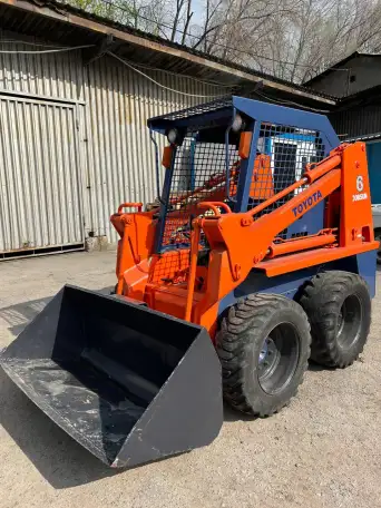 Мини фронтальный погрузчик Toyota SDK6 в Алматы, фотография 1