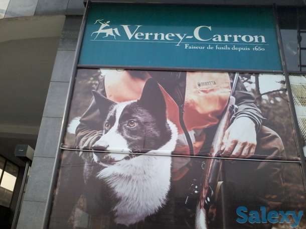 Оформление витрин: оклейка стекол оракалом, накладные элементы, 