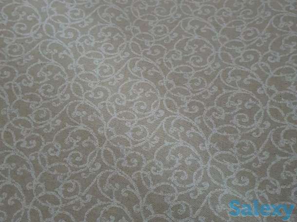 Красивая итальянская скатерть в бежевом цвете с узором под вензель, фотография 2