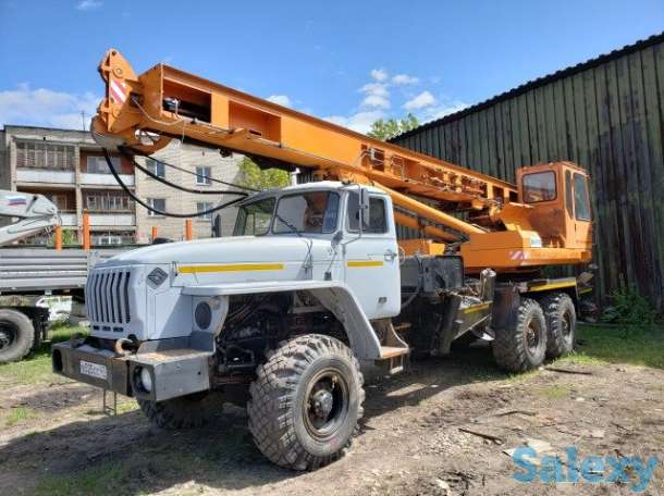 Бурильно-сваебойная машина БМ-811 на шасси Урал 6х6, фотография 1