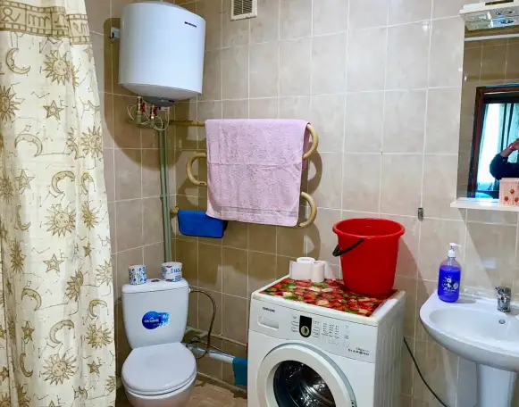 Сдаю 3 ком кв в 14 микрорайоне 3 дом 1 этаж 5 мин до пляжа., фотография 5