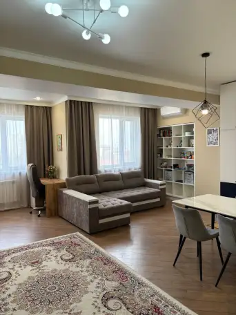 Продам просторную полностью меблированную квартиру с хорошим качественным ремонтом в новом ЖК Medeu Park., фотография 6