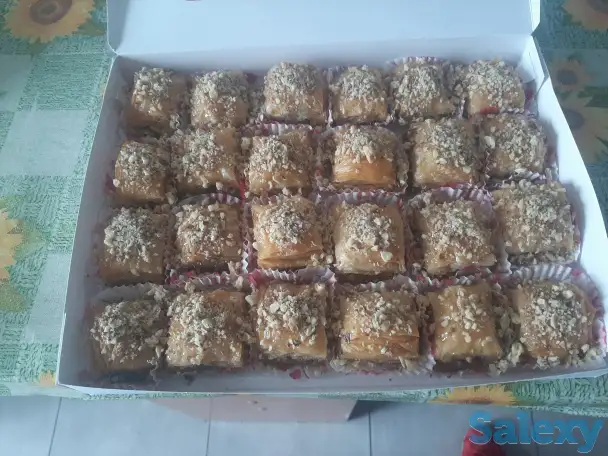 Турецкая пахлава с грецкими орехами и фруктовая пахлава с грушами, фотография 1