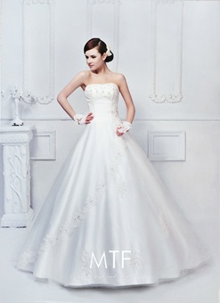 Свадебные платья  от салона  LAURA, фотография 3