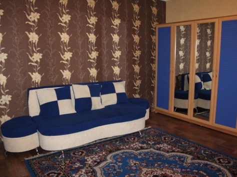 сдаю квартиру посуточно, Степной 3, фотография 1