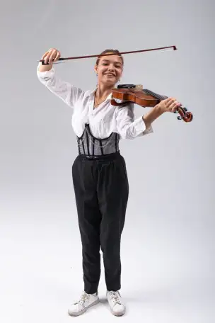 Музыканты,Музыкальная группа инструменталистов и вокалистов, фотография 7