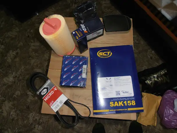 Новые запчасти для ТО Мерседес C180 W203 2006 года, фотография 1