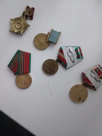 Продам  совецкие медали, фотография 3