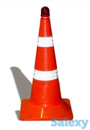 Дорожные знаки, сигнальные столбики, конусы, фотография 5