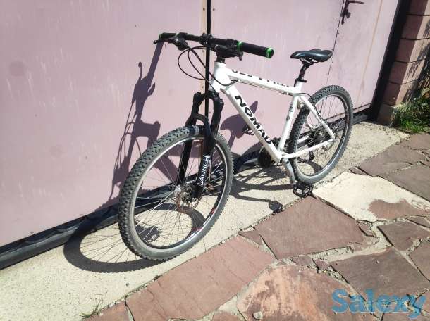 Горный кроскантрийный велосипед среднего уровня, фотография 1