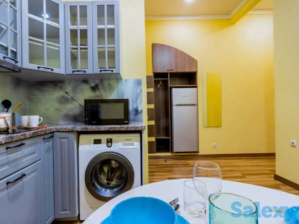 Красивая квартира с желтым интерьером, ул. Навои, 210/1, фотография 10