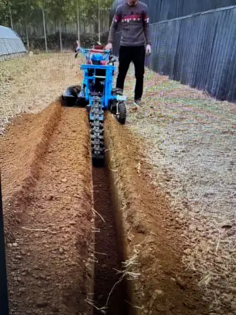 Самоходный Мини траншеекопатель -БАРА, фотография 2