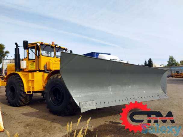 Кировец К-700, бульдозерный отвал, грейдозер дм15, фотография 1