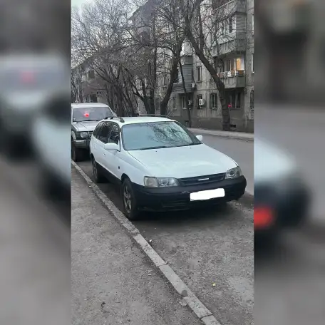 Toyota Caldina, фотография 1