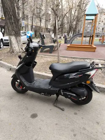 Даянг мопед 49 куб продам едет на ходу минусов нет, фотография 3