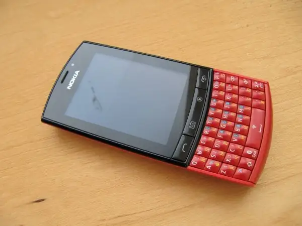 Nokia Asha 303, фотография 1