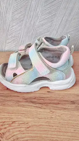 Продам сандалии на девочку, фотография 1
