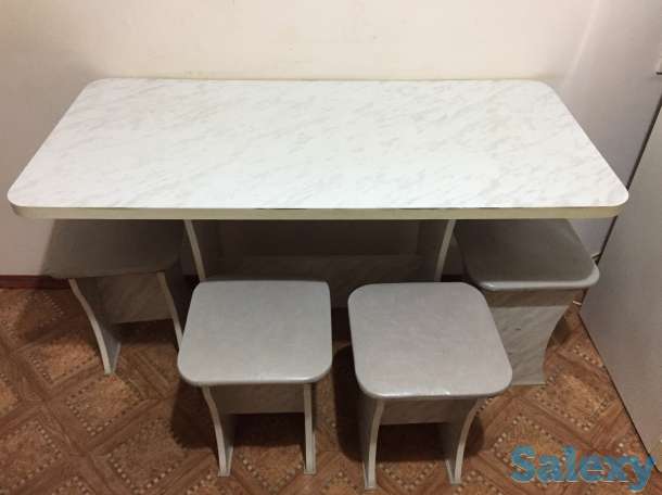 Срочно Продаётся кухонный стол, фотография 1