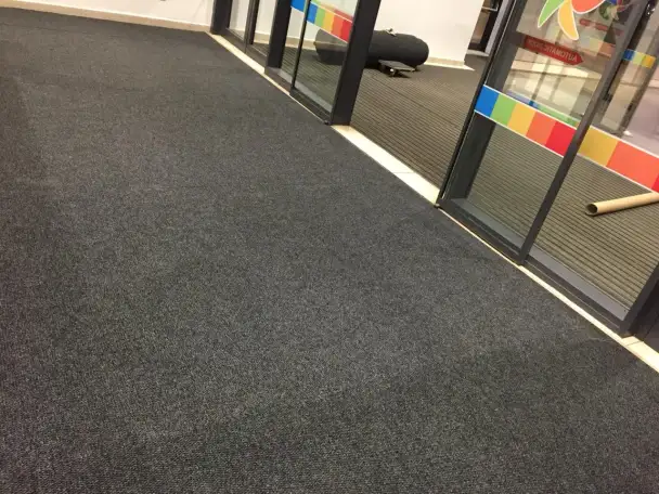 Ковролин, ковролан, ковровая плитка, ворсовое покрытие на резиновой основе, фотография 1