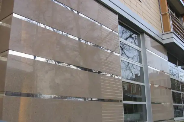 Гранитная фасадная плитка, облицовочный камень, фотография 1