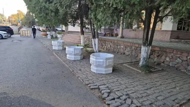 Продажа вазонов, фотография 1