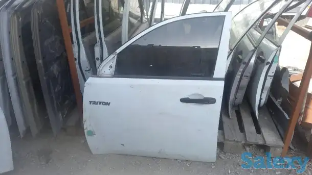 Mitsubishi  L200  двери боковые, фотография 2