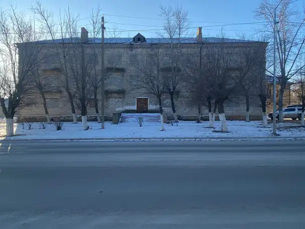 Продам отдельно стоящее 3х этажное здание общей площадью 1405 кв. м, фотография 5