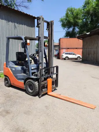 Вилочный погрузчик Toyota 8FG15 из Японии, фотография 2