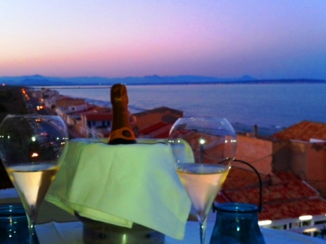 Отель на первой линии пляжа в Испании, фотография 5