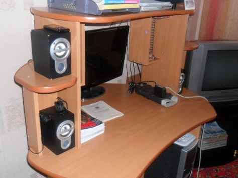 Продаю компьютерный стол, фотография 1