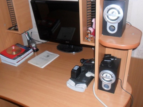 Продаю компьютерный стол, фотография 2