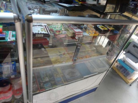 продам 2 стеклянные витрины и 3 полки, фотография 5