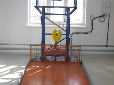 Консольный грузовой подъемник ТИТАН для склада, фотография 2