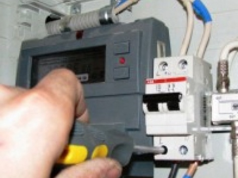 Услуги электрика Алматы 87014906444 Ерлан, фотография 1