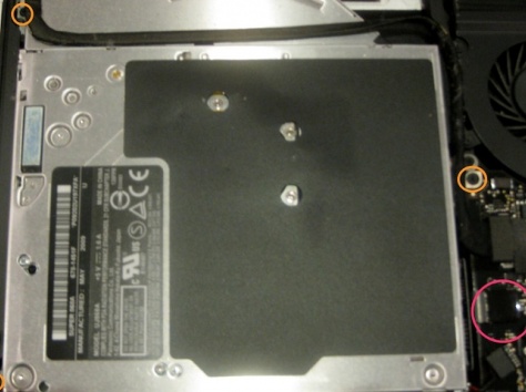 Вставили диск в MacBook Pro , диск не открывается , не читает !, фотография 2