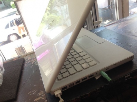 Ремонт MacBook White в Алматы, фотография 3
