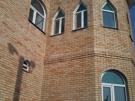 ПРОДАЕТСЯ 2-х этажный, благоустроенный, кирпичный коттедж, фотография 2