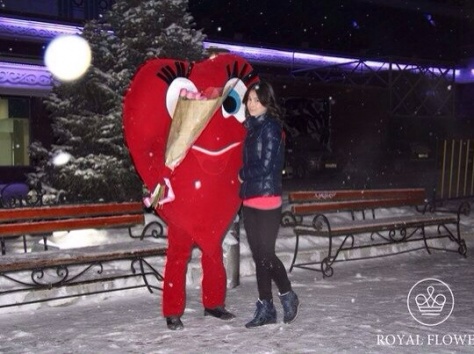 Доставка цветов сердце-курьером бесплатно, фотография 1