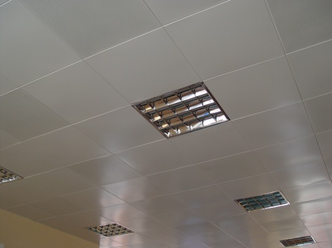 Подвесные алюминиевые потолки,террасная доска,искусственный газон, фотография 4