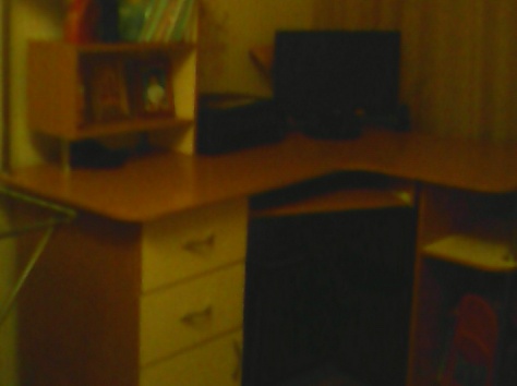 продам компьютерный стол, фотография 1