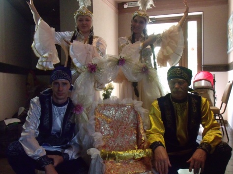 трон и сопровождение, фотография 6