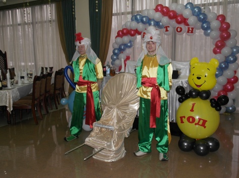 трон и сопровождение, фотография 7