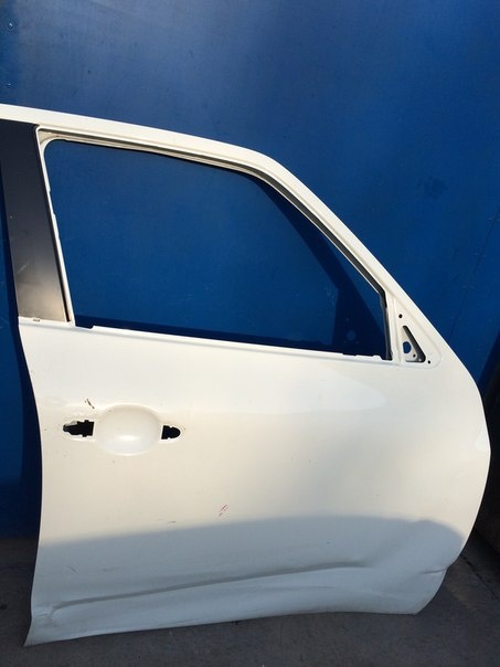 Продам переднюю правую дверь Nissan Juke, фотография 1