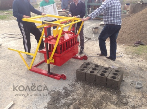 Шлакоблочные станки, фотография 1