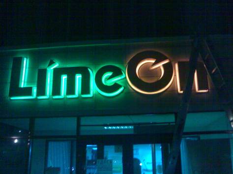 Наружная реклама, фотография 2