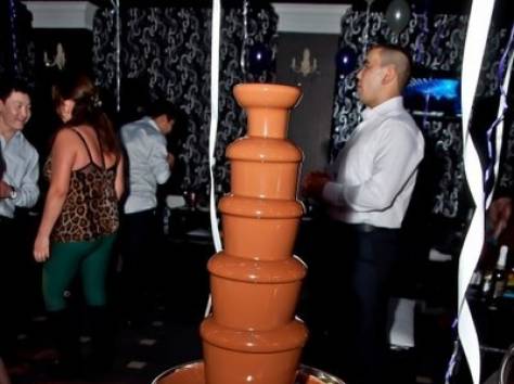 Шоколадный фонтан в Алматы. , фотография 2